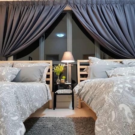 Puchong 8-12 pax 5min LRT Cozy Apartment IOI Mall Exterior foto