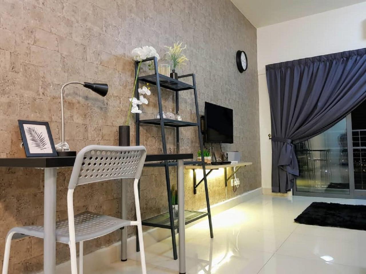 Puchong 8-12 pax 5min LRT Cozy Apartment IOI Mall Exterior foto