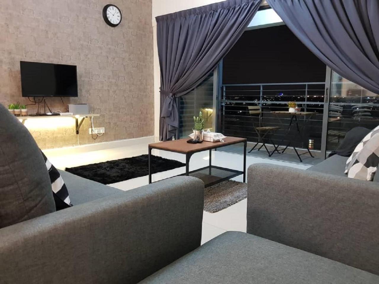 Puchong 8-12 pax 5min LRT Cozy Apartment IOI Mall Exterior foto